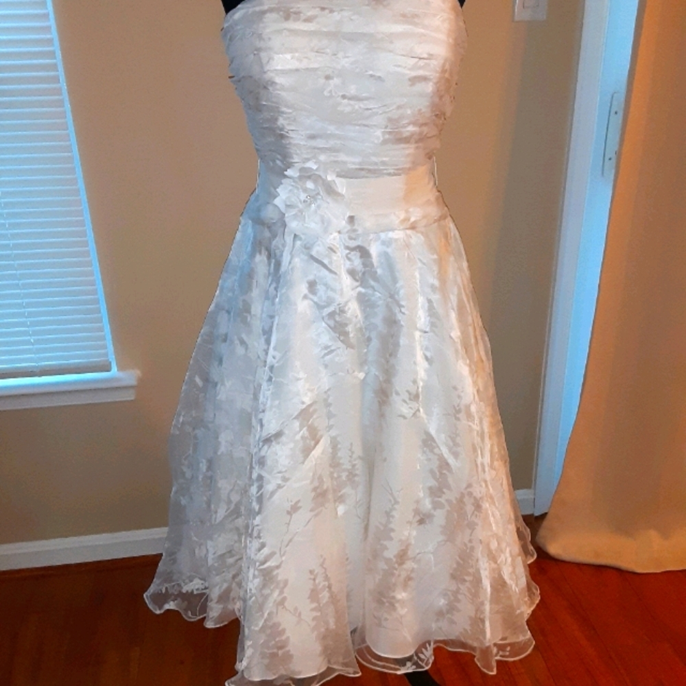 Wedding dress